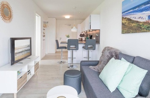 Norderhafen Apartment | Relaxing Oceanfront Retreat at Ankerplatz No 7