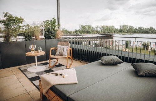 Tillmitsch Hotel | Scenic ANKERPUNKT Seeblick: Oceanfront Retreat Awaiting You