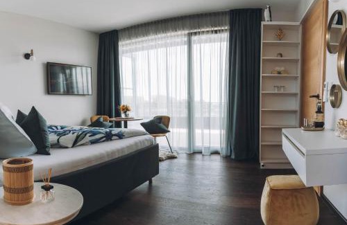 Tillmitsch Hotel | Scenic ANKERPUNKT Seeblick: Oceanfront Retreat Awaiting You