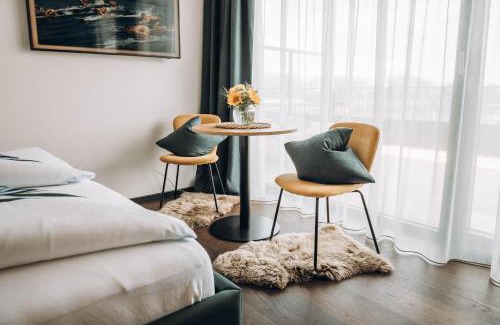 Tillmitsch Hotel | Scenic ANKERPUNKT Seeblick: Oceanfront Retreat Awaiting You