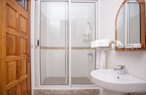 Ntungamo Apartment | Relax at Ankole Resort & Spa Ntungamo with Pool Access