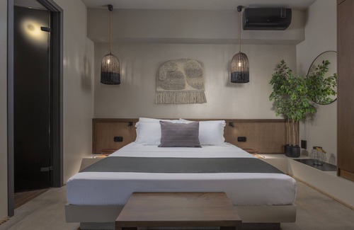 Vourvourou House | Top-Rated Anmian Suites with Pool and Breakfast Included