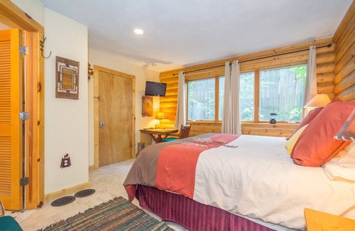 Old Fourth Ward Hotel | Top-Rated Ann Arbor B&B Inn with Kitchen Access