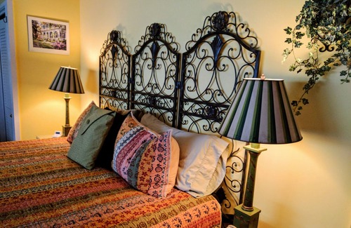 Old Fourth Ward Hotel | Top-Rated Ann Arbor B&B Inn with Kitchen Access