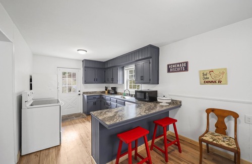Warrensville Ski Chalet | Discover Ann's Mountain Retreat: Pet-Friendly Chalet Near West Jefferson