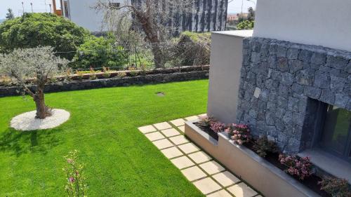 Zafferana Etnea Bed & Breakfast | Cozy Anna & Alfredo Bed and Breakfast: Top-Rated Getaway