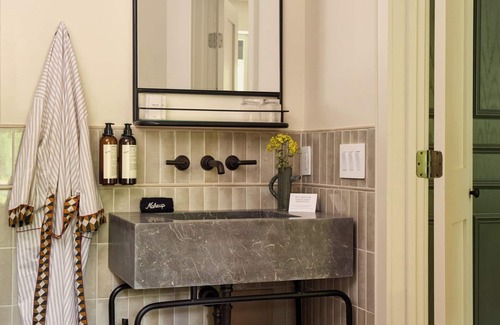 Fishtown Hotel | Anna & Bel