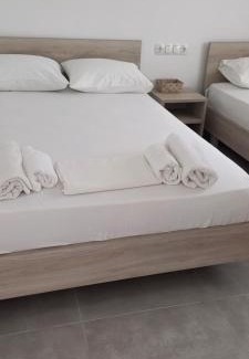 Vourvourou Apartment | Guest Rated 10/10: Family-Friendly Anna Manolaki Retreat