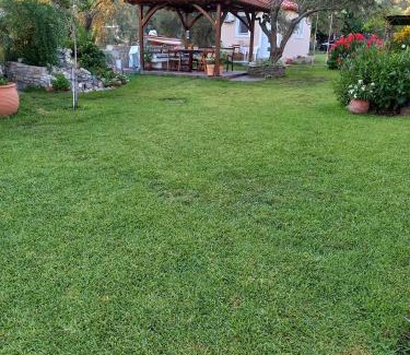 Vourvourou Apartment | Guest Rated 10/10: Family-Friendly Anna Manolaki Retreat