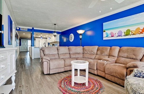 Bradenton Beach Condo | Top-Rated Anna Maria Island Club 31 with Oceanfront Views
