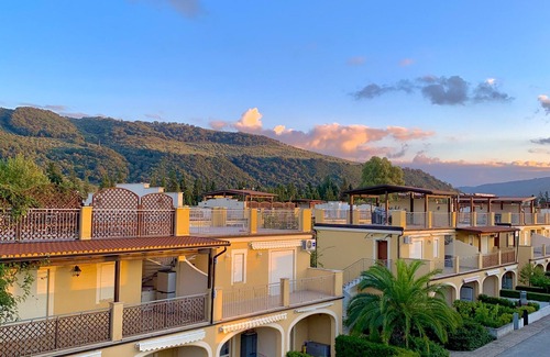 Pizzo Apartment | Anna's House - Family-Friendly Getaway with Ocean Views
