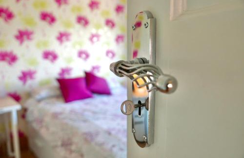 Hitchin House | Budget-Friendly Retreat at Anna's House for Your Getaway