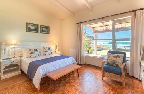 Cape Saint Francis House | Relax at Anna's On The Beach with Private Ocean Views