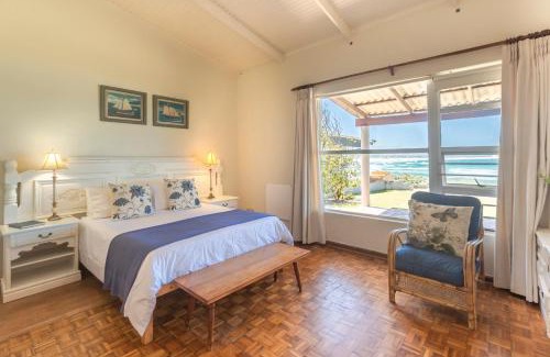 Cape Saint Francis House | Relax at Anna's On The Beach with Private Ocean Views