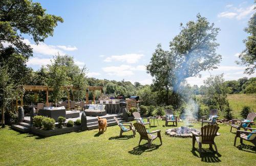 Bennettsbridge House | Discover Annamult Country House Estate: 4-Star Family Retreat