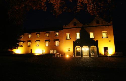 Bennettsbridge House | Discover Annamult Country House Estate: 4-Star Family Retreat