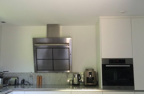 Saint-Jorioz House | Family-Friendly Retreat at Annecy Lac with Ocean Views