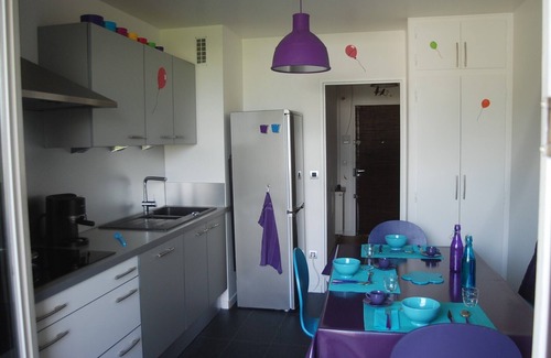 Annecy Apartment | Scenic Annecy Retreat: Lake Views and Convenient Parking