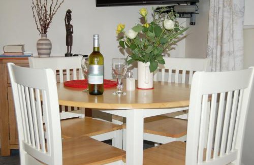 Barmouth House | Pet-Friendly Anneddle Cottage in Talybont, Guest Rated 9.7