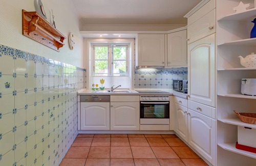 Oevenum House | Cozy Annes Cottage Whg 1 with Kitchen in Deutschland