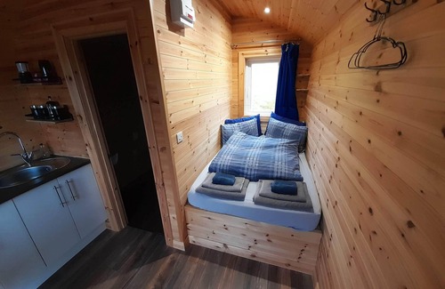 Ardvasar House | Top-Rated Anneth Glamping Pod with Family-Friendly Amenities