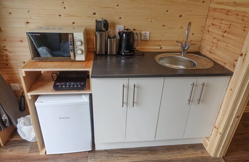 Ardvasar House | Top-Rated Anneth Glamping Pod with Family-Friendly Amenities