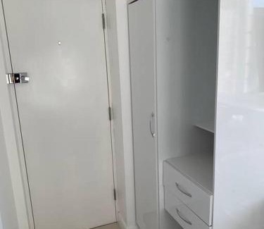 Beddington South Apartment | Cozy Annex B Studio Flat in Central London - 8.8/10 Rated