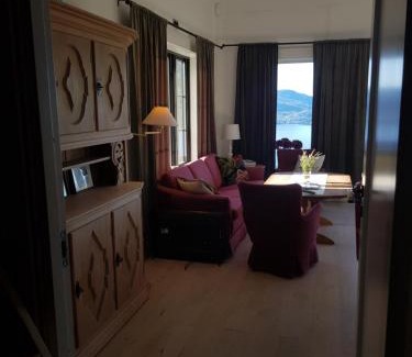 Hurdal Municipality House | Scenic Annex Fjara: Oceanfront Retreat for 10 Guests