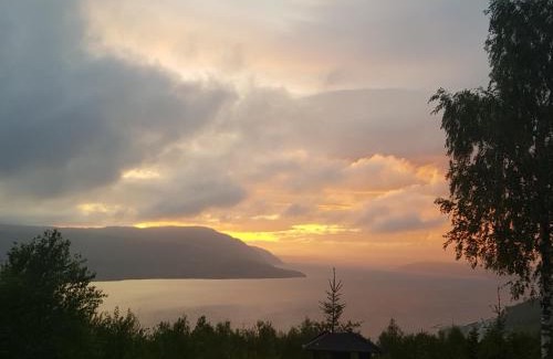 Hurdal Municipality House | Scenic Annex Fjara: Oceanfront Retreat for 10 Guests