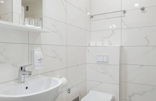Selce Hotel | Discover Annex Slaven: Family-Friendly with On-Site Dining