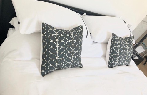 Johnston Apartment | Premier Annexe@No8: Family-Friendly with 9.8 Guest Rating