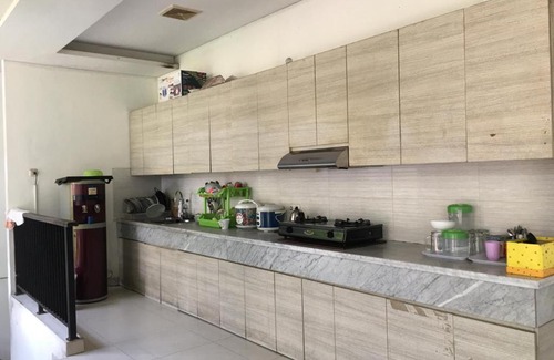 Jakarta House | Family-Friendly Retreat at Annie Kuca Hotel Awaits You