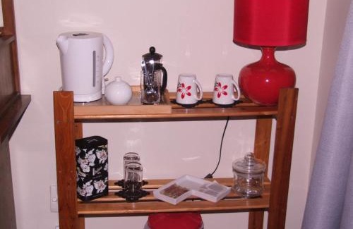 Renwick Bed & Breakfast | Discover Annie's BnB at 7C: Pet Friendly & Top Rated Stay