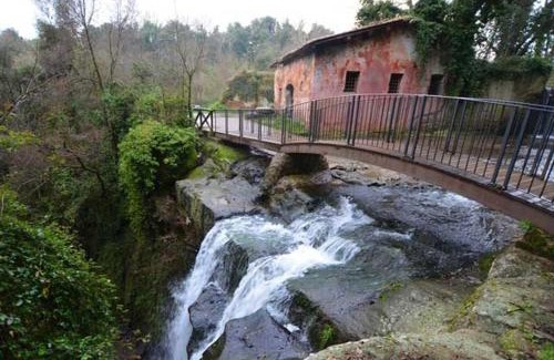 Zona LI La Storta House | Budget-Friendly Retreat at Annie's Home with Great Reviews