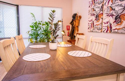Albany Apartment | Downtown Retreat at Annie's Place: Family-Friendly Stay
