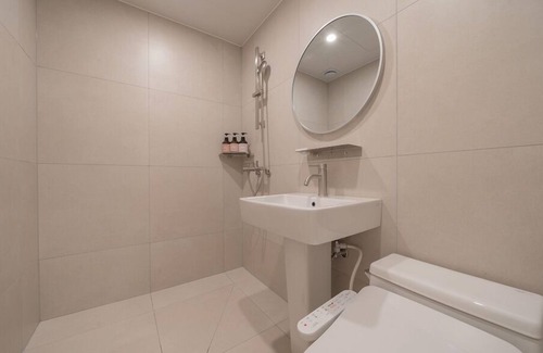 Jung-gu Hotel | Cozy Annk Hotel Daejeon: Family-Friendly with Breakfast