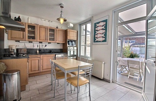 Le Crotoy House | Beautiful Oceanfront Home Near Beach and Shops - 8.8/10