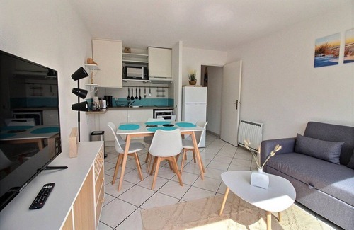 Hardelot-Plage Apartment | Cozy T2 Cabin with Balcony Near Ocean in City Center