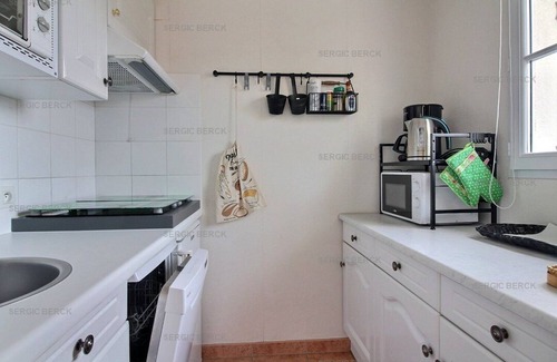 Berck-sur-Mer Apartment | Bright Coastal Cottage for 4 with Ocean Views and Parking
