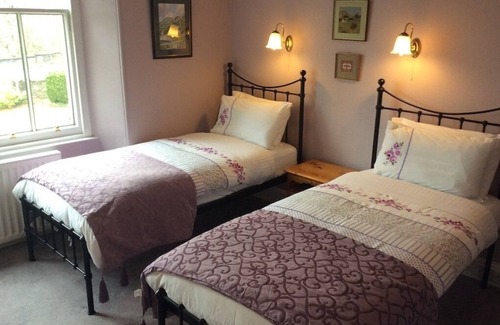 Pitlochry House | Top-Rated Annslea Guest House with Breakfast and Family Amenities