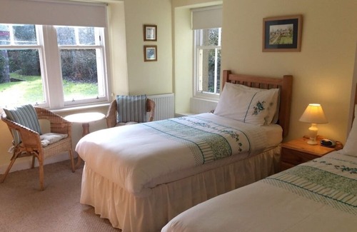 Pitlochry House | Top-Rated Annslea Guest House with Breakfast and Family Amenities