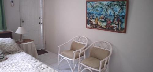 Durants Apartment | Oceanfront Annwin Annex: Guest Rated 9.8 with Views