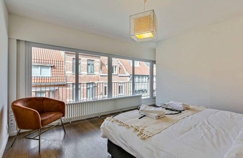 Historical Center Bruges House | Discover Anny's Home - Central Holiday Retreat with Kitchen