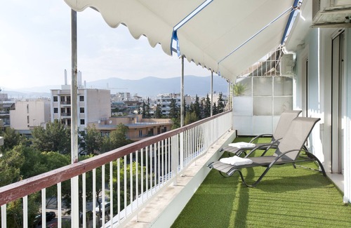 Ano Patisia Apartment | Explore Ano Patisia - Cozy Penthouse with Kitchen Amenities
