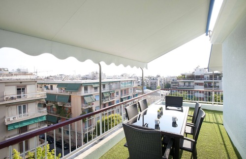 Ano Patisia Apartment | Explore Ano Patisia - Cozy Penthouse with Kitchen Amenities