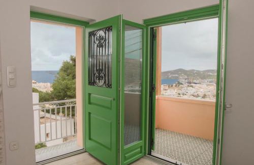 Ano Siros Apartment | Eco-Friendly Retreat at Ano Siroa with Hot Tub & Breakfast
