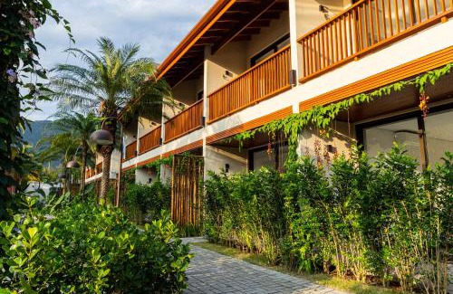 Maresias Apartment | Exceptional Oceanfront Anoa Maresias Studios with Pool