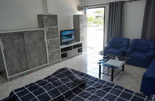 Hang Dong House | Discover ANP HOUSE: Family-Friendly Retreat with Hot Tub