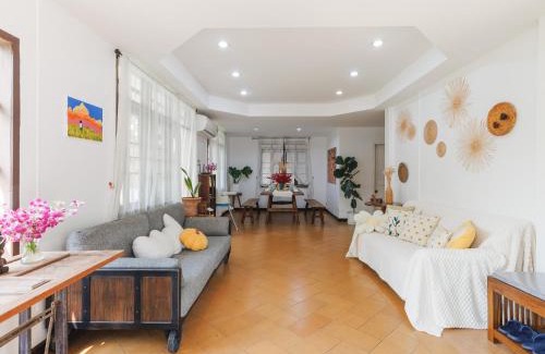 Nimman Villa | Discover An's Home: Pet-Friendly Haven Rated 9.8/10