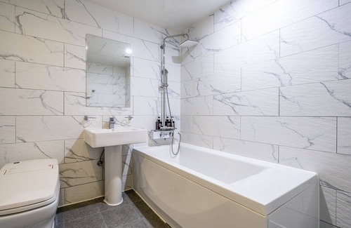 Suwon Hotel | Eco-Friendly Comfort at Ansan Sangnoksu Top Hotel